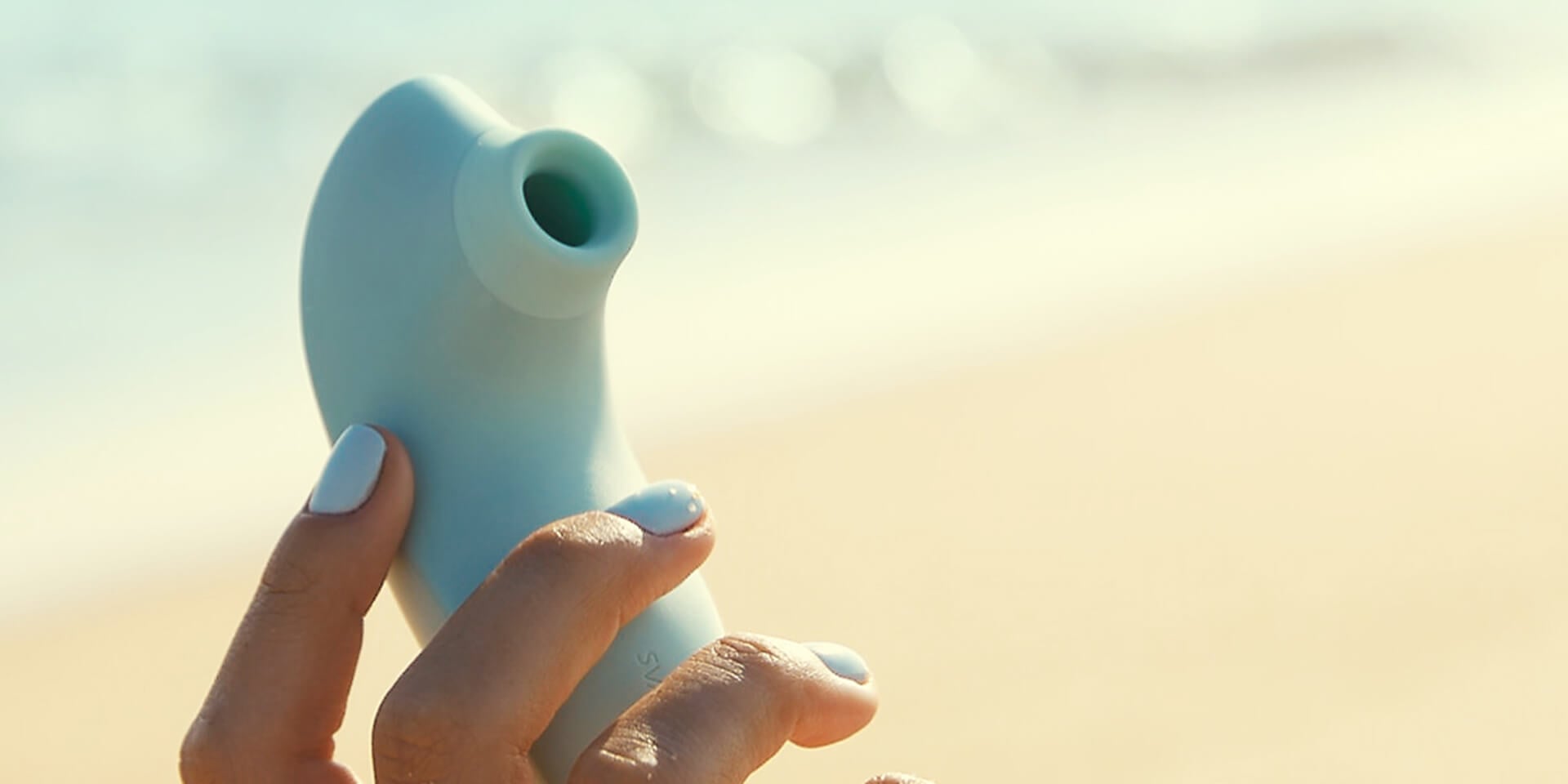 Máy bú hút âm vật SVAKOM Pulse Lite Neo