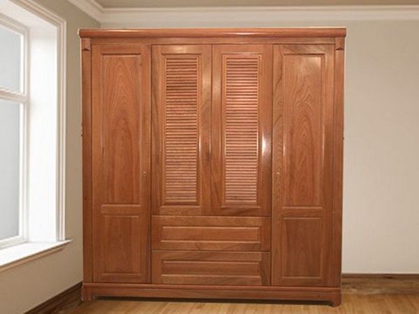 Tủ quần áo từ gỗ xoan đào kiểu dáng tân cổ điển
