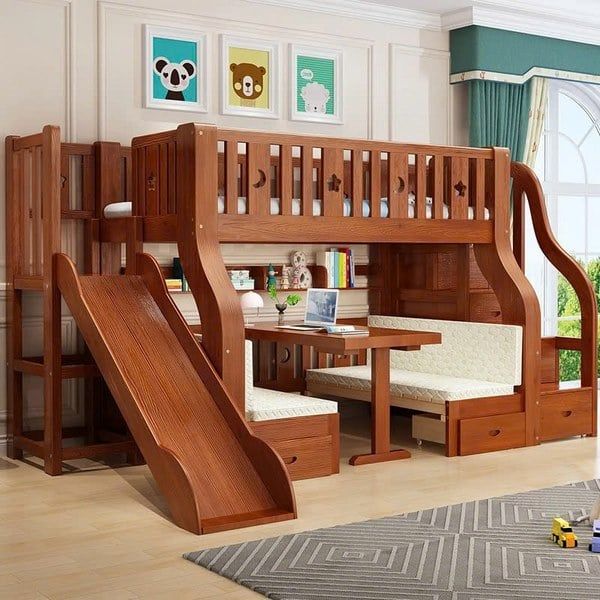 Giường tầng kết hợp cầu trượt và thang leo cho bé trai ưa vận động