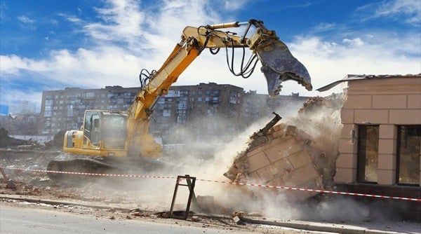Công trường xây dựng và bụi phát sinh từ hoạt động xây dựng