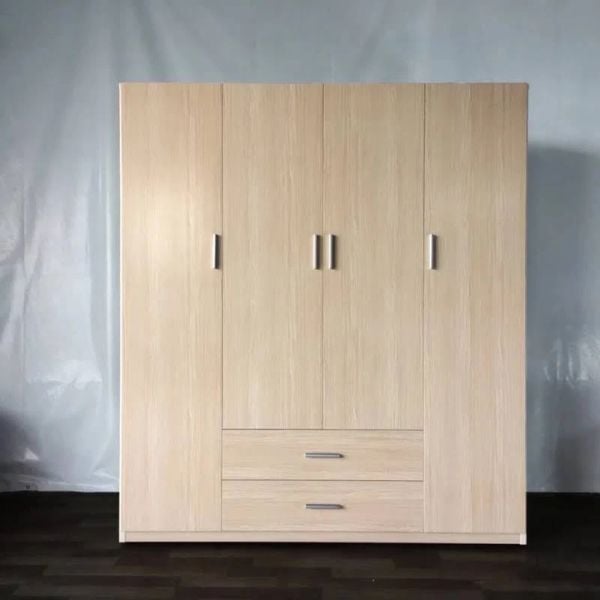 co-nen-mua-tu-quan-ao-nhua-khong