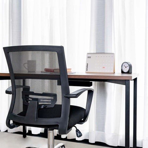 Cân nhắc kỹ giữa chất lượng bàn ghế và mức giá