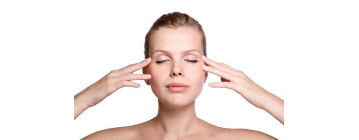 Massage mắt giúp giảm căng thẳng và mỏi mắt