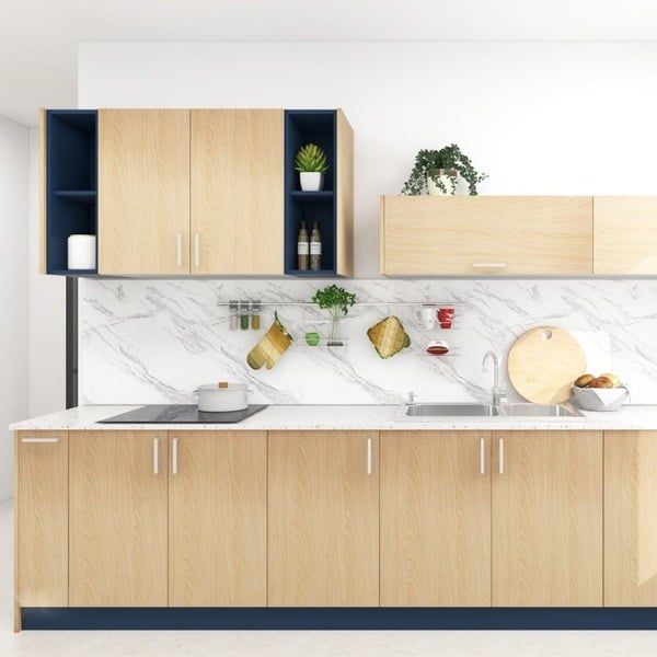 Mẫu 15: Tủ bếp trắng Scandinavian với tay nắm đồng sáng