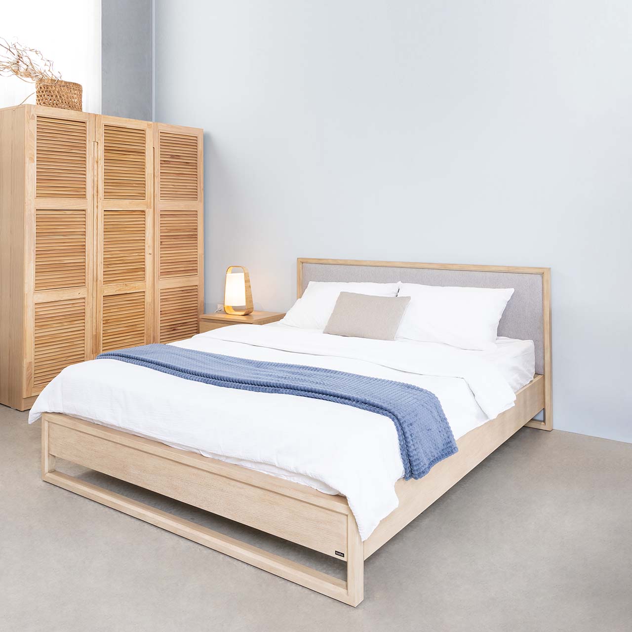 Giường ngủ gỗ đơn giản với thiết kế hiện đại, chất liệu cao cấp và chi phí phù hợp sẽ là sự lựa chọn hàng đầu của bạn vào năm