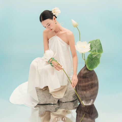 NÉT DUYÊN TỪ CHI TIẾT ĐẦM CỔ YẾM