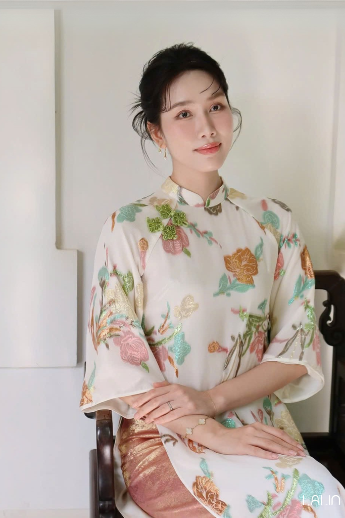 Á hậu Phương Anh