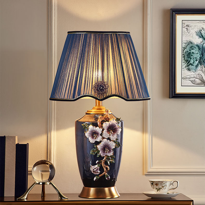 den-ban-gom-trang-men-cao-cap-md0042