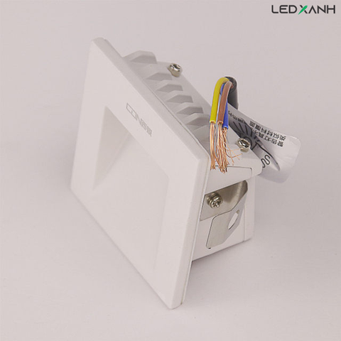 den-led-chan-cau-thang-cdn