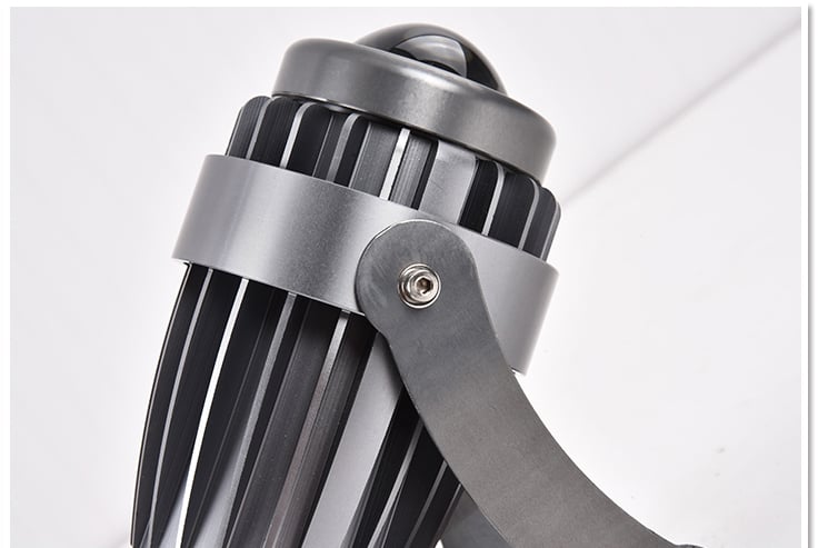 den-roi-chuot-chieu-xa-ngoai-troi-mds09