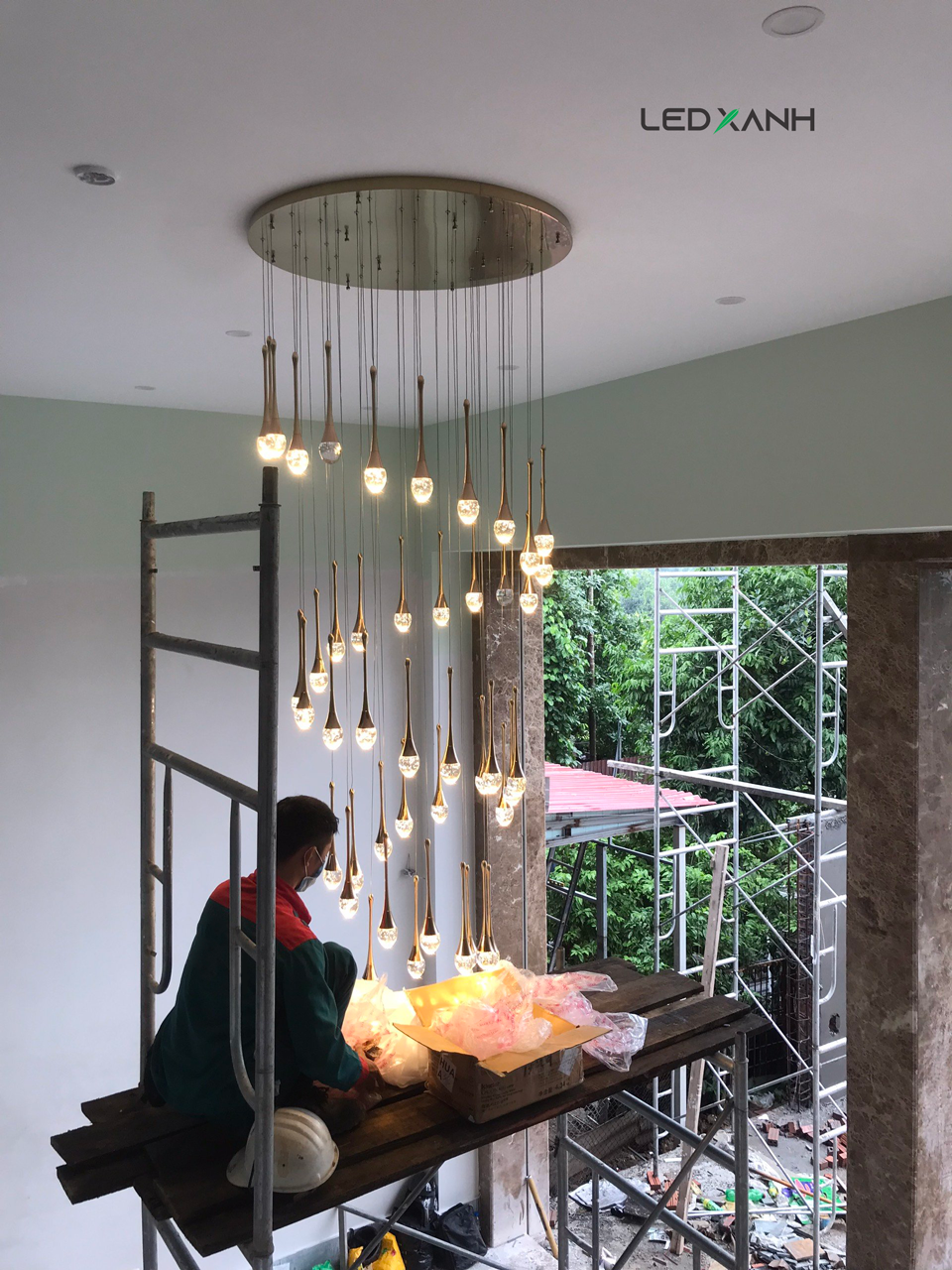 den-tha-thong-tang-giot-nuoc-htk033