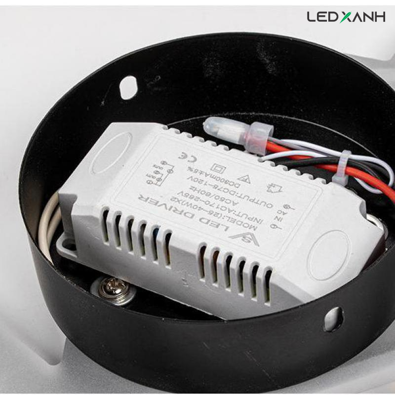 den-tuong-led-gan-chu-trang-tri