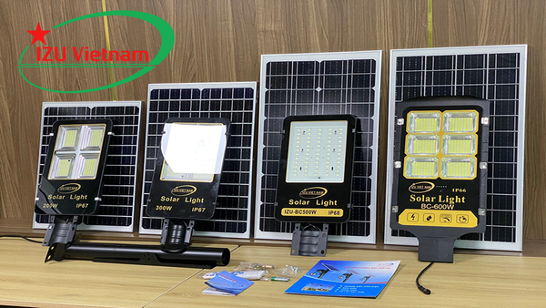 So sánh tấm pin năng lượng mặt trời Mono và Poly