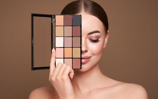 Bảng màu mắt cho người mới trang điểm: Hướng dẫn chọn và sử dụng