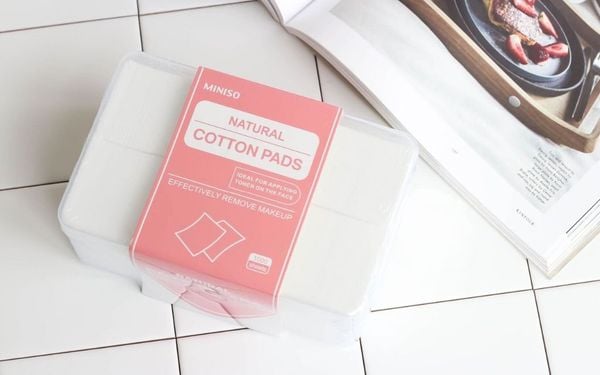 Review chi tiết bông tẩy trang Miniso có tốt không?