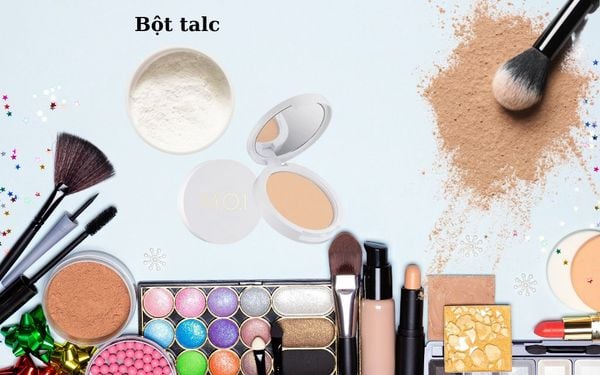 Bột talc: Thành phần hút ẩm, hấp thụ và kiềm dầu trong mỹ phẩm