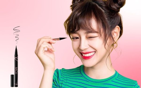 Kẻ eyeliner đẹp, bền màu với bút kẻ mắt không lem không trôi