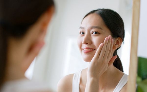 Cách dưỡng da mặt trắng mịn tự nhiên: Bí quyết 