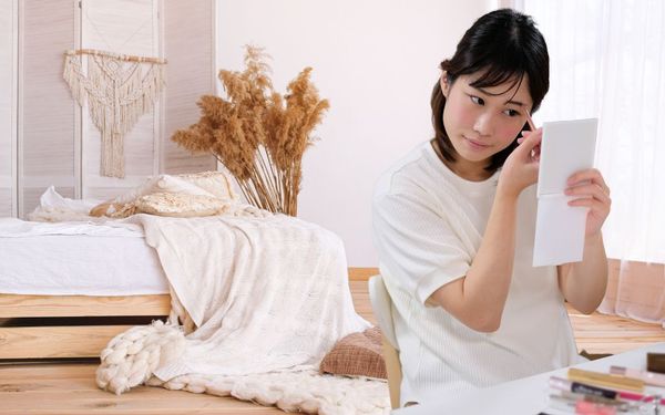 Tự tin tỏa sáng với cách kẻ lông mày tự nhiên bằng chì