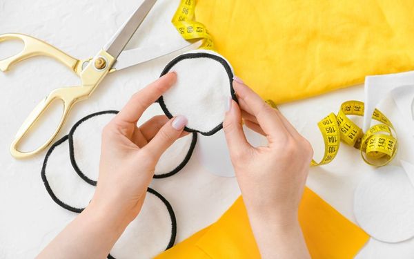 Cách làm bông tẩy trang tại nhà đơn giản và tiết kiệm