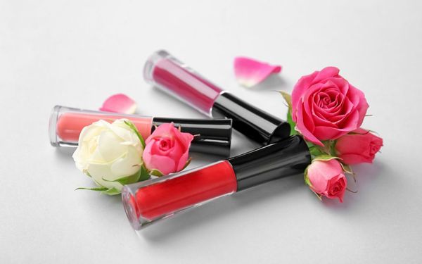 Cách làm son bóng tại nhà đơn giản, thành công ngay từ lần đầu