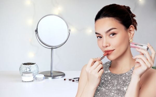 Bật mí cách son môi đẹp cho phụ nữ mọi độ tuổi