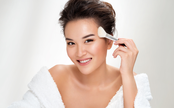 Cách tạo khối cho mặt gò má cao chỉ bằng các bước đơn giản