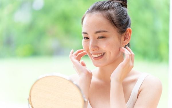 Học cách thu nhỏ lỗ chân lông của người Nhật
