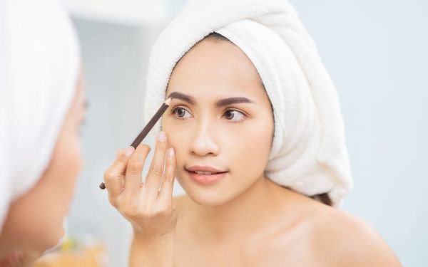 Nghệ thuật kẻ chân mày đẹp tự nhiên và cuốn hút