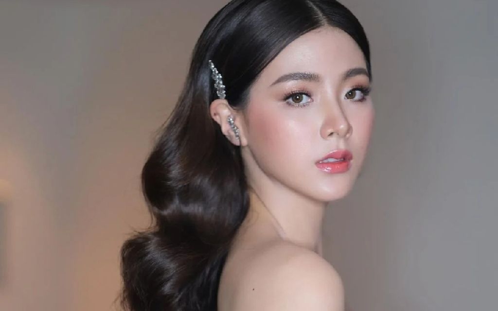 Chân Mày Thái Là Gì? Cách Tạo Dáng Chân Mày Thái Cho Mọi Gương Mặt – M.O.I  Cosmetics thương hiệu mỹ phẩm trang điểm chuyên nghiệp đầu tiên tại Việt Nam