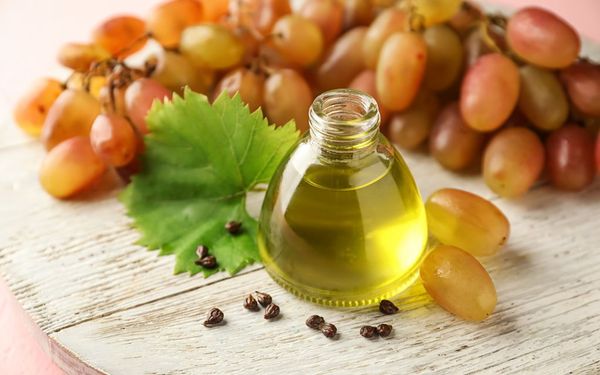 Chiết xuất hạt nho trong mỹ phẩm - Đem lại những công dụng bất ngờ