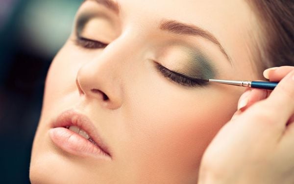 Cọ kẻ mắt là gì? Các loại cọ kẻ mắt hiện nay