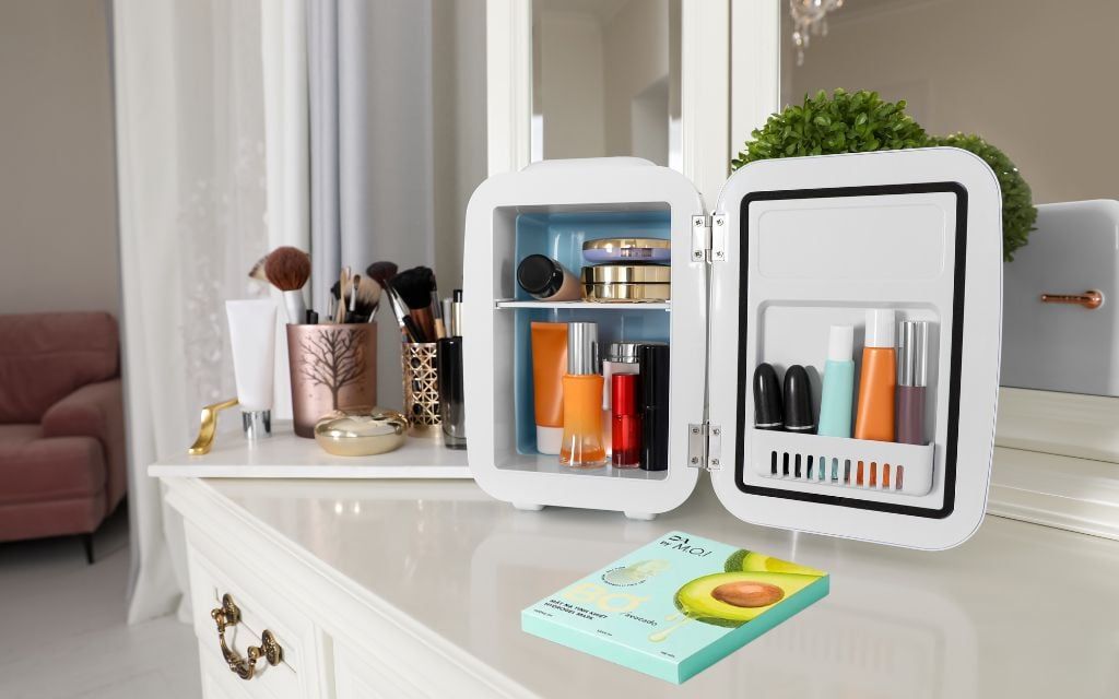 Nhiều người đổ xô đi mua tủ lạnh để đựng mặt nạ giấy, nhưng điều này chẳng  đem lại tác dụng gì