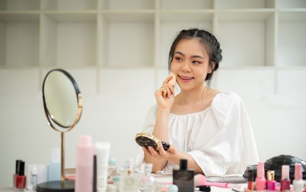 [Góc giải đáp] Dùng cushion có cần kem che khuyết điểm không?
