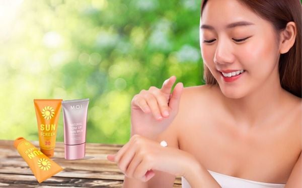Nên dùng kem chống nắng có màu hay không màu? Đâu là lựa chọn đúng