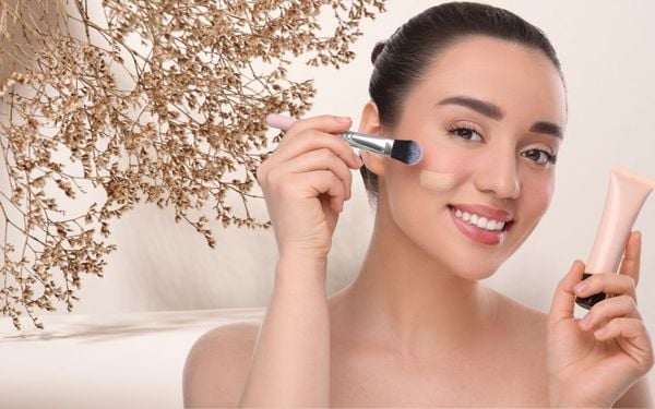 Tự tin mỗi ngày với kem che khuyết điểm lỗ chân lông to