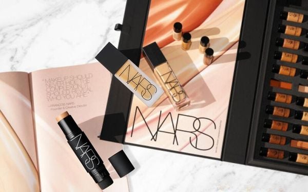 Review kem nền Nars: Nên lựa chọn loại nào?