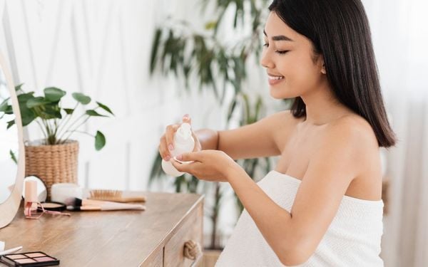 Không trang điểm có cần tẩy trang không? Tìm hiểu ngay!