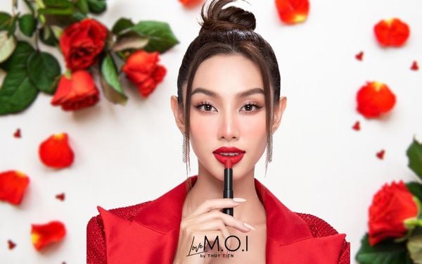 Làm mới phong cách với makeup tone đỏ đầy mê hoặc