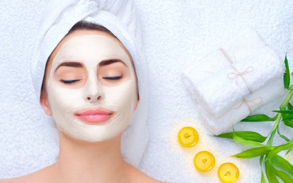 Mặt nạ dưỡng ẩm cho da khô: Nên đắp mặt nạ gì và dùng ra sao?