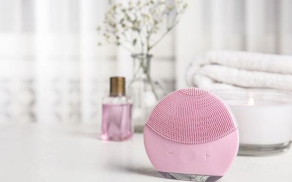 Các bước sử dụng máy rửa mặt để làm da sạch sâu