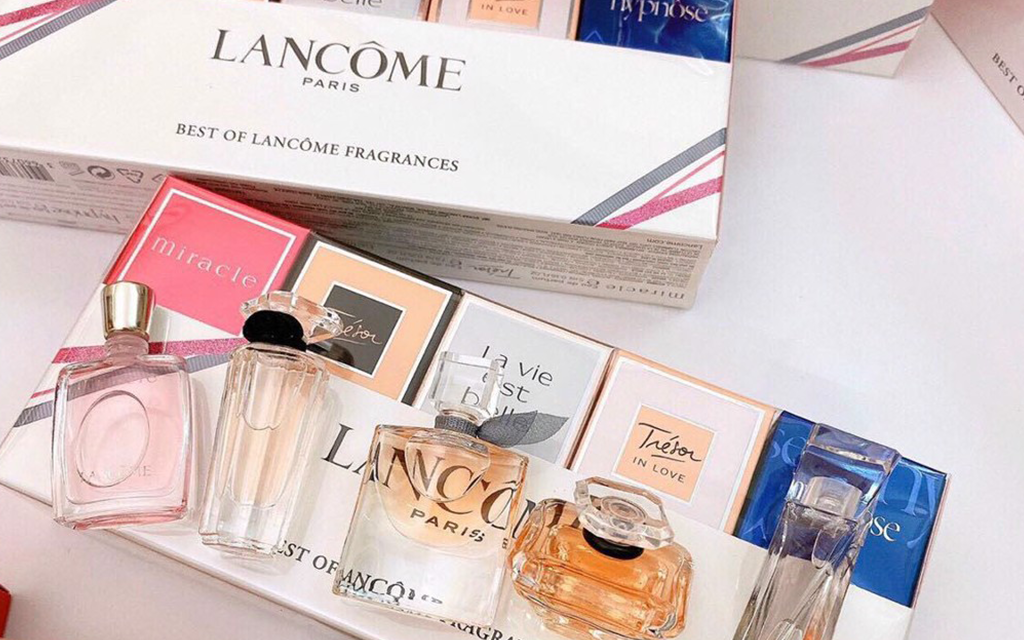 Review nước hoa Lancôme cho nữ: Mùi nào thơm nhất, giá cả ra sao?