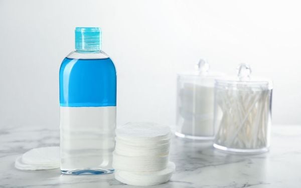 Nước tẩy trang bị tách dầu: Nguyên nhân và giải pháp dành cho bạn