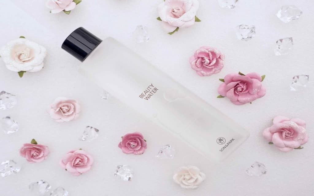 Nước Thần Beauty Water: Hồi Sinh Thanh Xuân Cho Làn Da – M.O.I ...