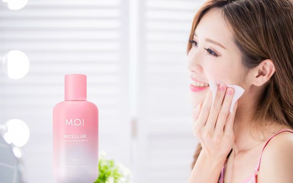 Đi tìm loại nước tẩy trang không cồn cho da hỗn hợp