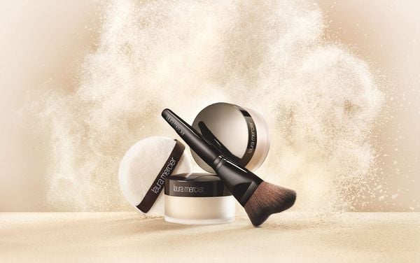 Phấn phủ Laura Mercier: Đánh giá nhanh top 2 sản phẩm được ưa chuộng