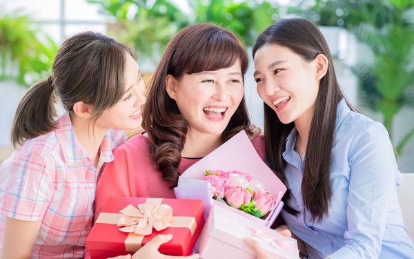 Tạo ấn tượng với 9 món quà tặng sinh nhật mẹ đầy ý nghĩa