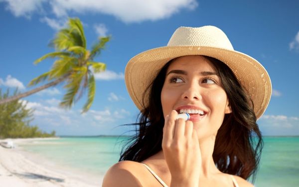 Son dưỡng chống nắng: Bí quyết cho đôi môi mền mại trong mọi khoảnh khắc