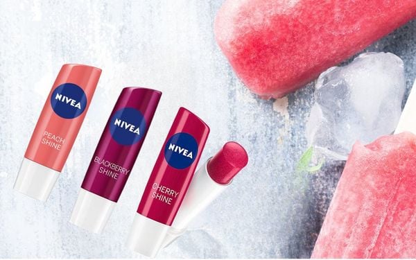 Son dưỡng Nivea: Sự lựa chọn hữu ích cho đôi môi nhạy cảm