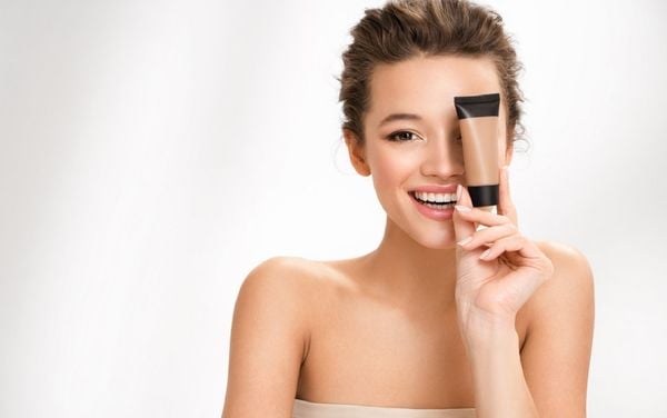 [Giải đáp nhanh] Sử dụng kem nền hàng ngày có tốt không?